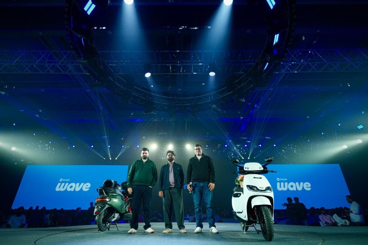 Simple Energy Launches Family E-Scooter ‘Simple Wave’ with Up to 243 km Range