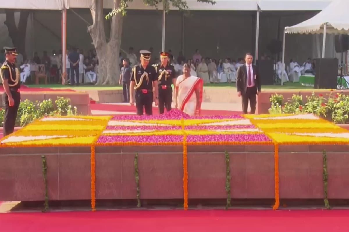 'Jai Jawan Jai Kisan': Leaders Remember Lal Bahadur Shastri on His Birth Anniversary